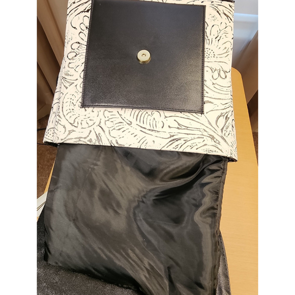 LEATHER White & Black BACKPACK Embossed Tooled Artisan Shoulder Bag Purse Hobo - Picture 15 of 16